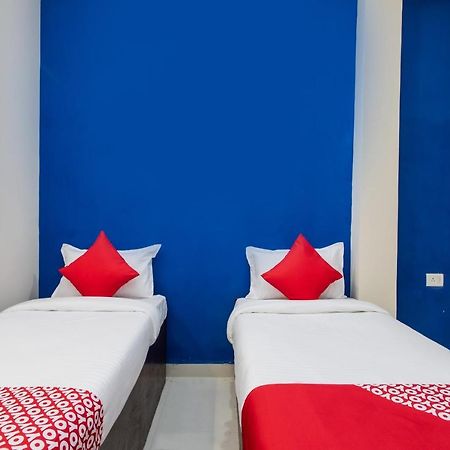 Oyo 27862 Hotel Brooklyn Indore Bagian luar foto