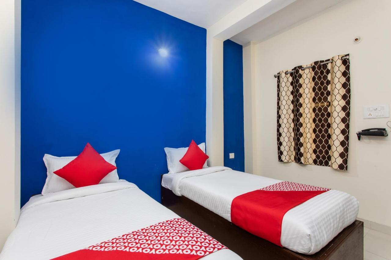 Oyo 27862 Hotel Brooklyn Indore Bagian luar foto